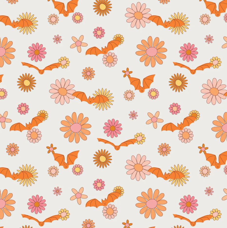 CAMELOT FABRICS - Ghostly Garden by Gabrielle Neil - So Batty - Cream