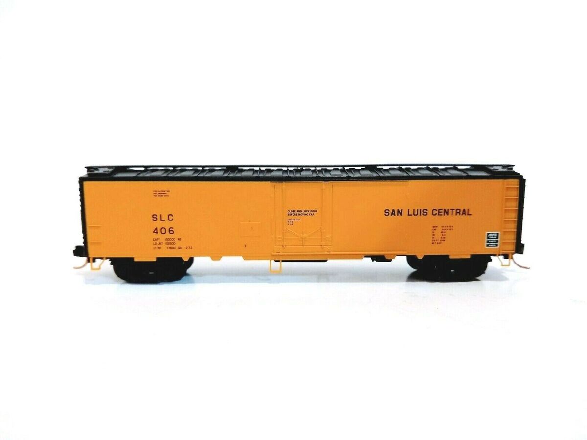 Micro-Trains 05200100 N SLC 52' 2" Riveted Steel Plug Door Express Reefer #406