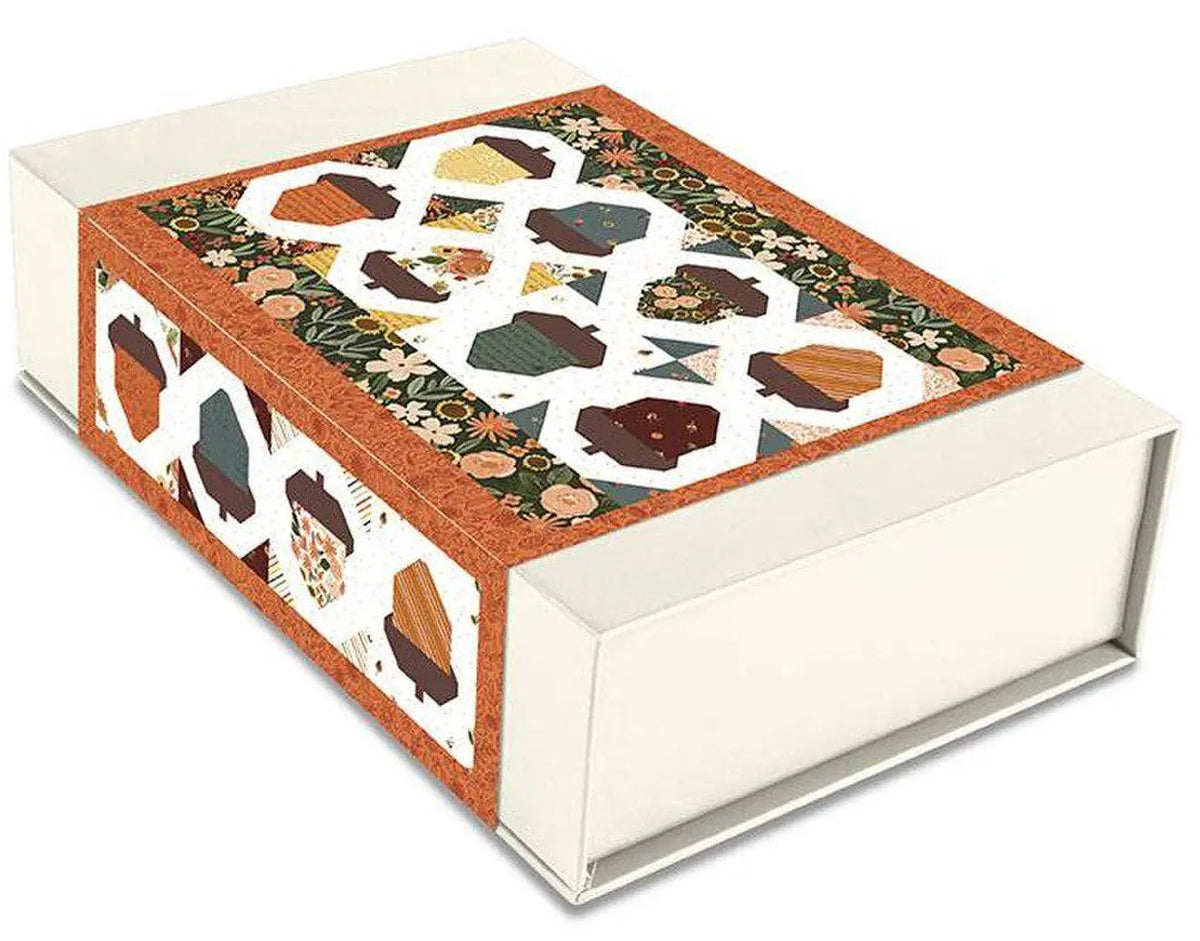 Riley Blake - Happy Fall Days - Acorn Love Runner Kit