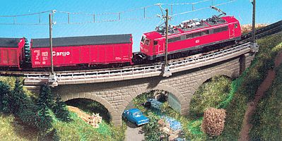 Kibri 37662 N Scale Curved Stone Viaduct -- Gray Radius 2 = 220-228.5mm, 45 Degrees; 7-1/4 x 1-1/2"18.1 x 3.8cm