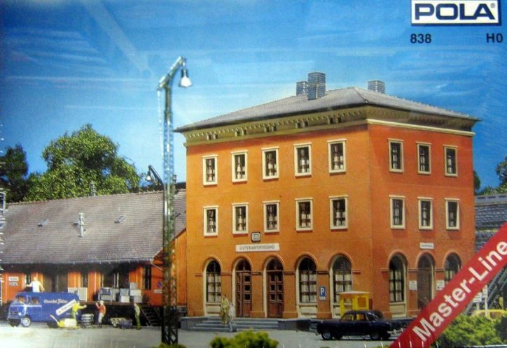 Pola 838 HO Freight Station Building Kit