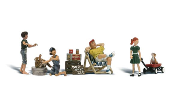 Woodland Scenics A1905 HO Scale Figures - Dog Wash