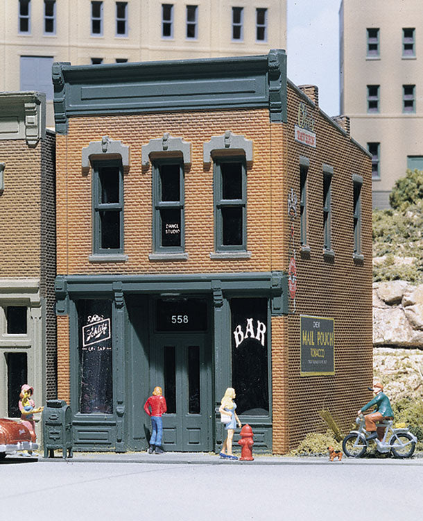 Woodland Scenics DPM 10100 HO Scale Kelly's Saloon