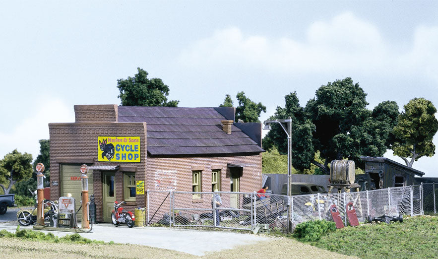 Woodland Scenics DPM Gold 40600 HO Scale Harlee & Son's Cycle Shop